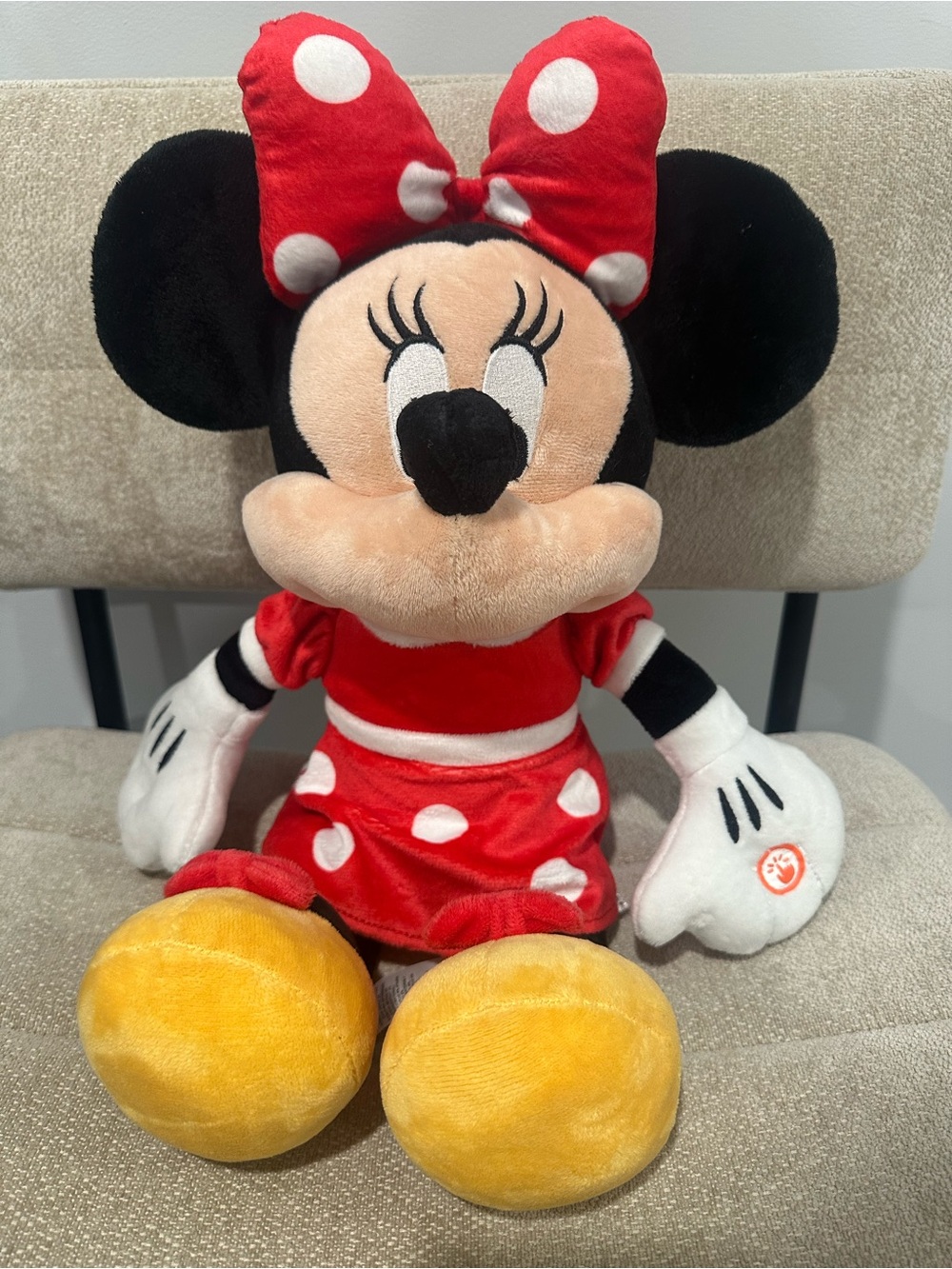 NWT Disney Minnie Mouse 18” Plush Doll Cheeks light on Primark